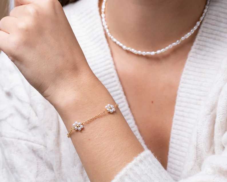 Daisy Pearl Bracelet